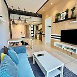 Robertson By Jr\' Homes
