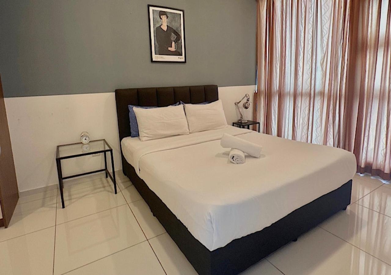 Robertson By Jr' Homes *