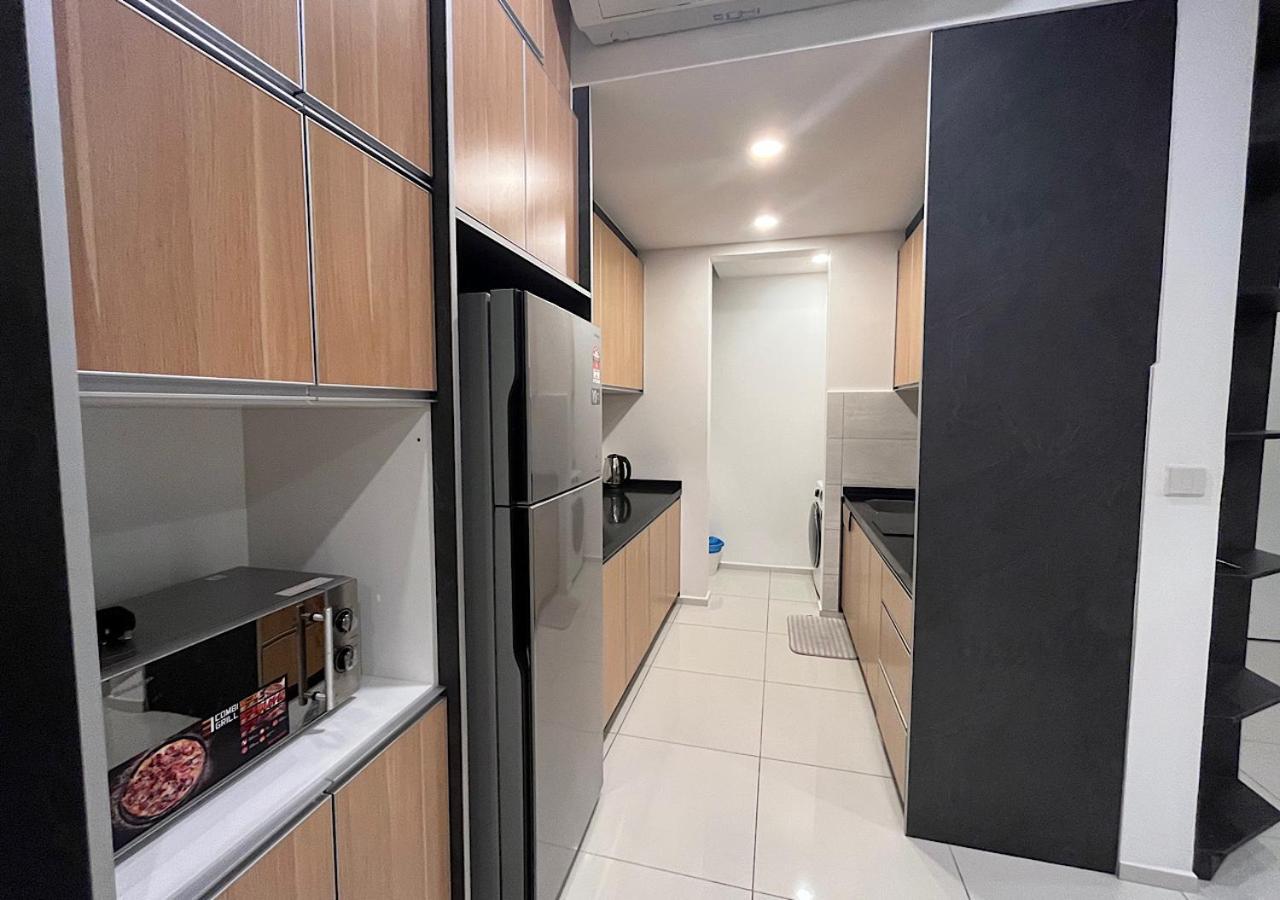 Robertson By Jr' Homes *